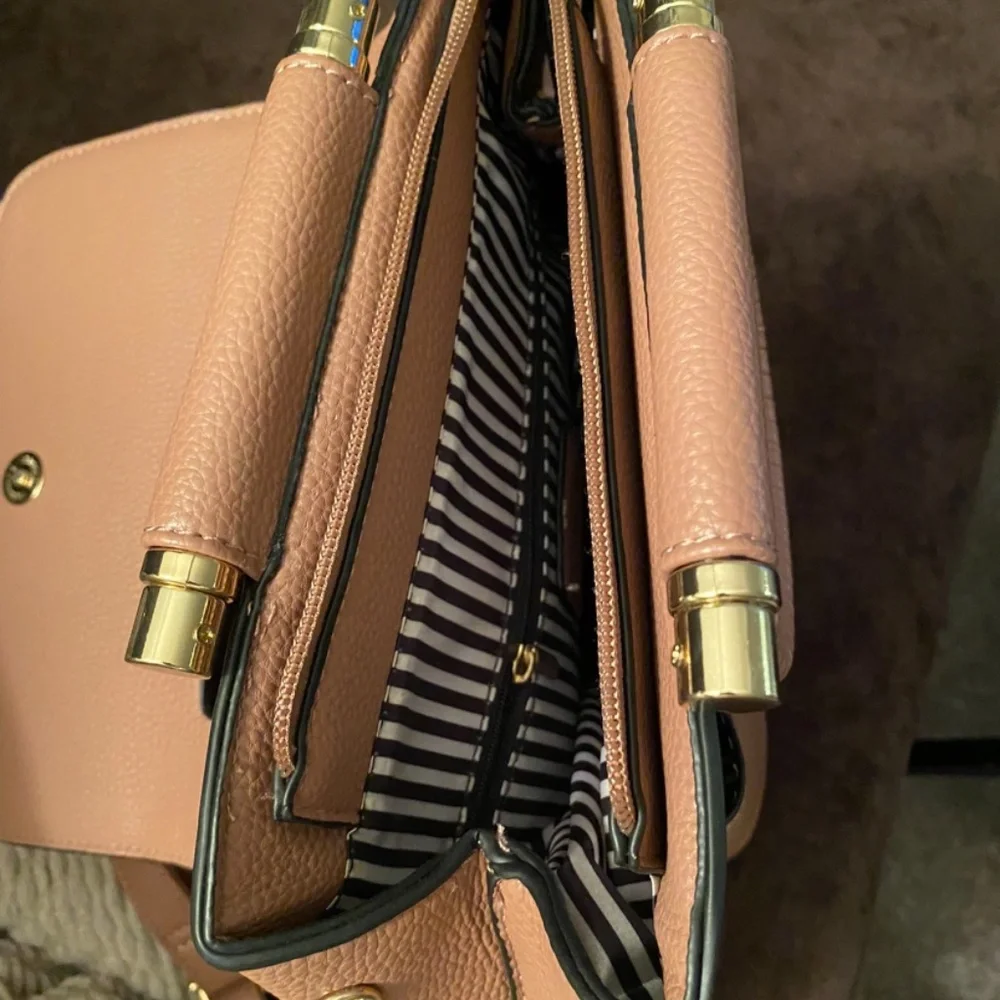 Backpack - Picture 6 of 6